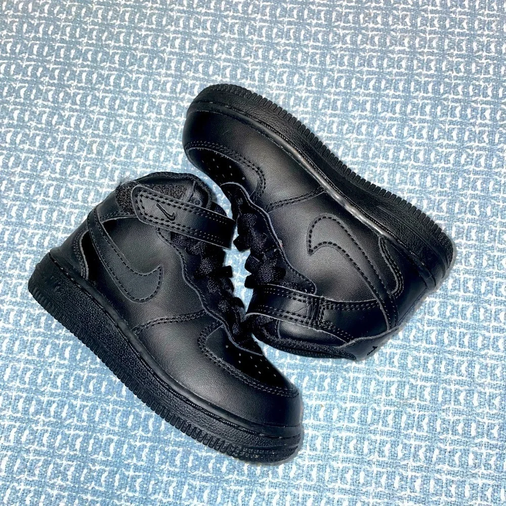 Nike like new🖤🖤🖤